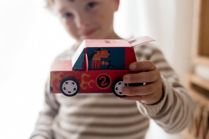 Djeco - Do It Yourself Craft Kit - 3 Race Cars Grand Prix