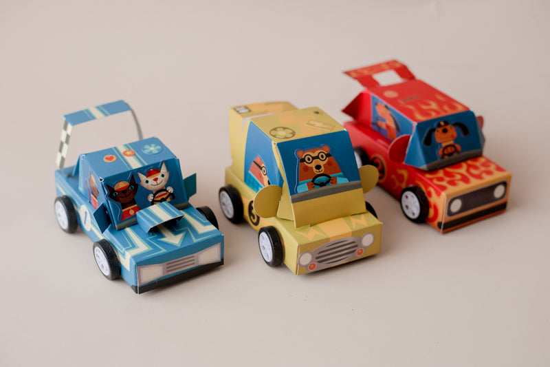 Djeco - Do It Yourself Craft Kit - 3 Race Cars Grand Prix
