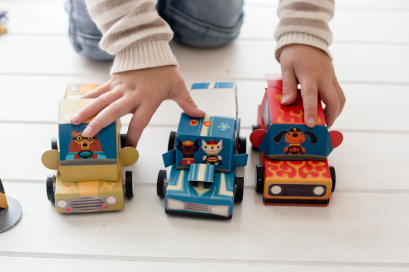 Djeco - Do It Yourself Craft Kit - 3 Race Cars Grand Prix