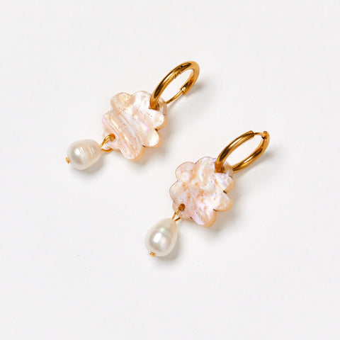Martha Jean - Cloud & Pearl Earrings - Gold Swirl