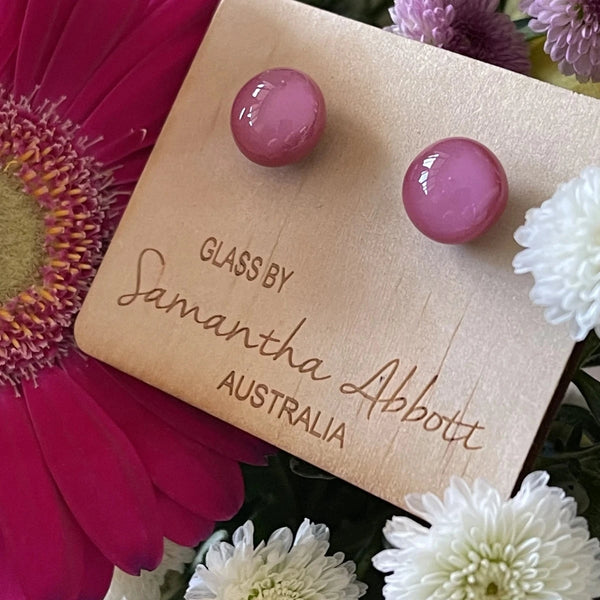 Samantha Abbott - Glass Stud Earrings - Plain Pink