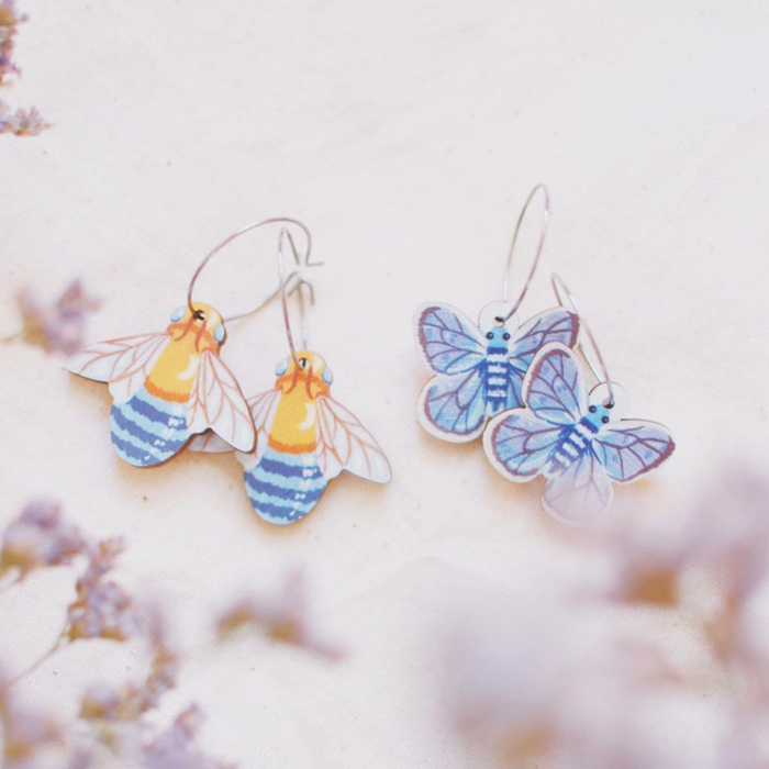 Pixie Nut & Co - Wooden Hoop Earrings - Blue Banded Bees