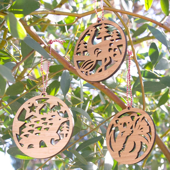 Earth Greetings - Bamboo Bauble - Pink Cockatoo